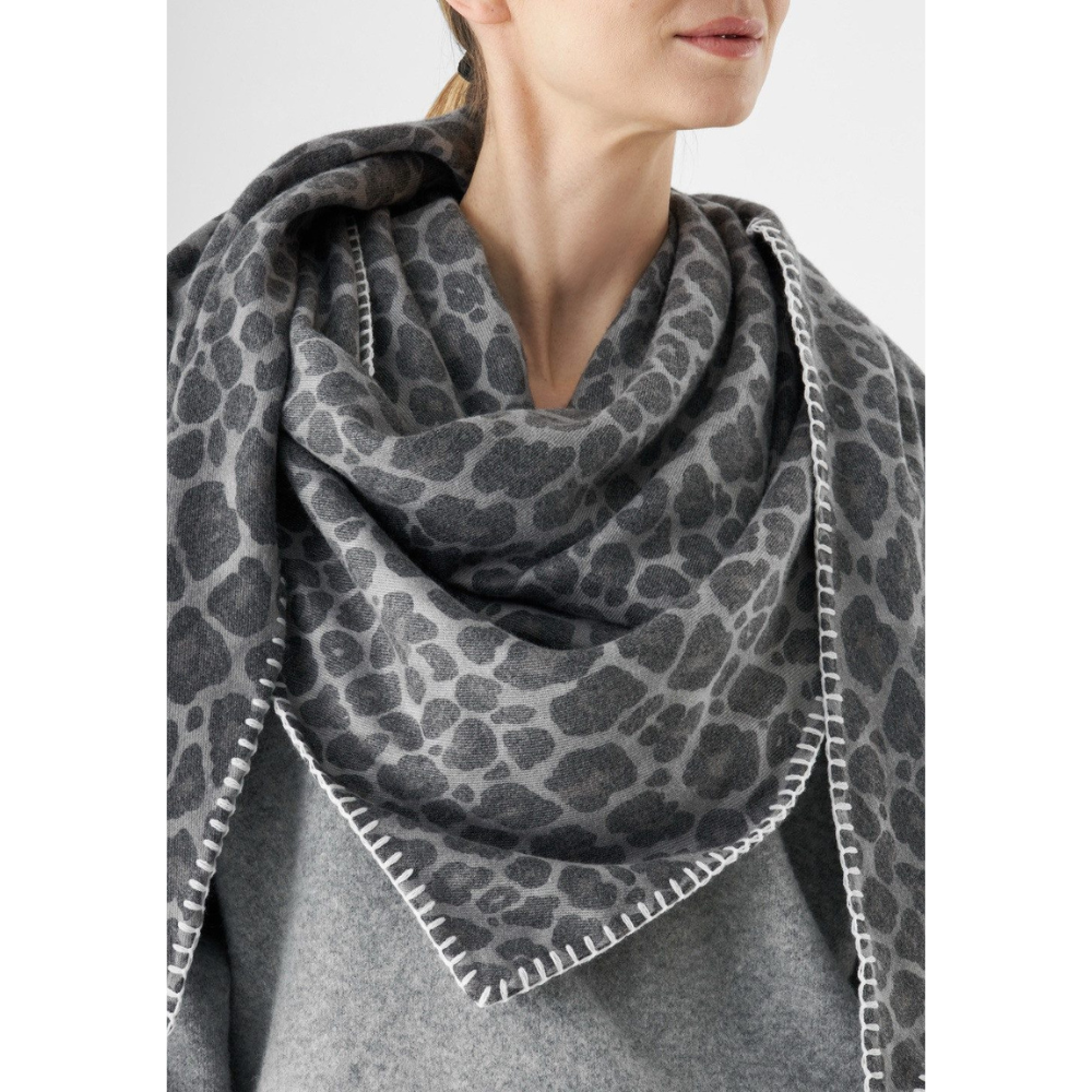 Codello Dreieckstuch Triangle-Tuch mit Leo-Fell – Bild 4