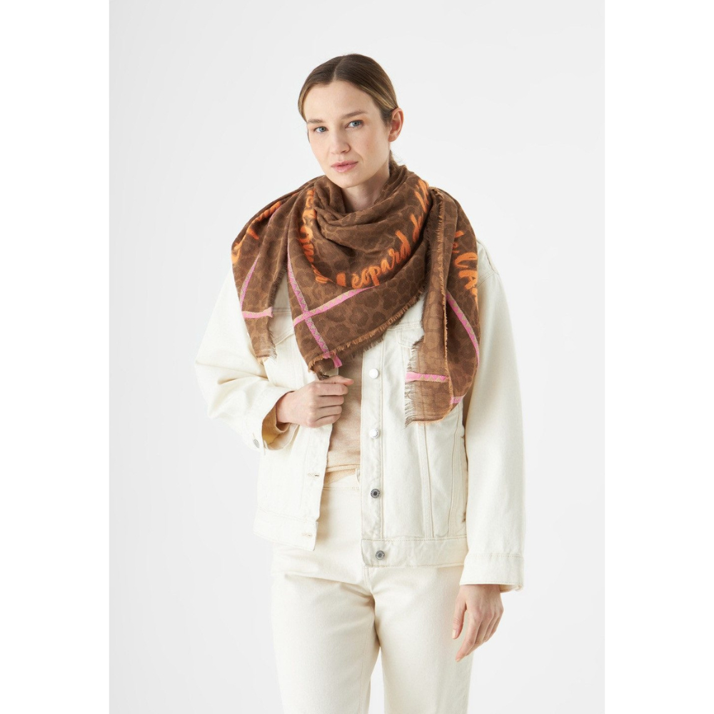 Codello Jaquard Tuch mit gewebtem Leo-Muster