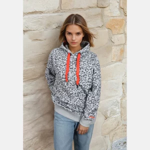 Salzhaut Hoodie Week im Leo-Look