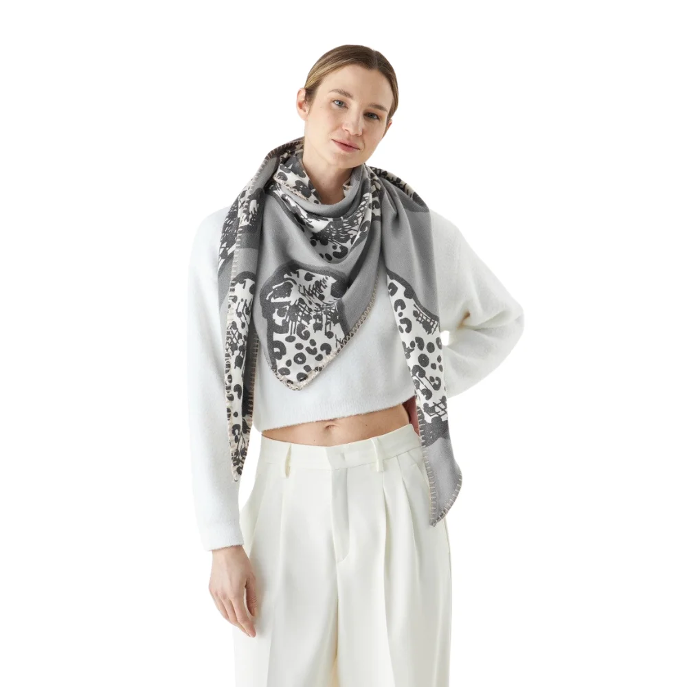 Codello Dreieckstuch mit Leo-Motiven – Bild 3