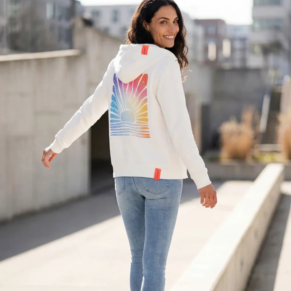 Salzhaut Damen Kapuzensweatjacke Appelsnut Offwhite – Hoodie Jacke mit Rückenprint – Bild 3
